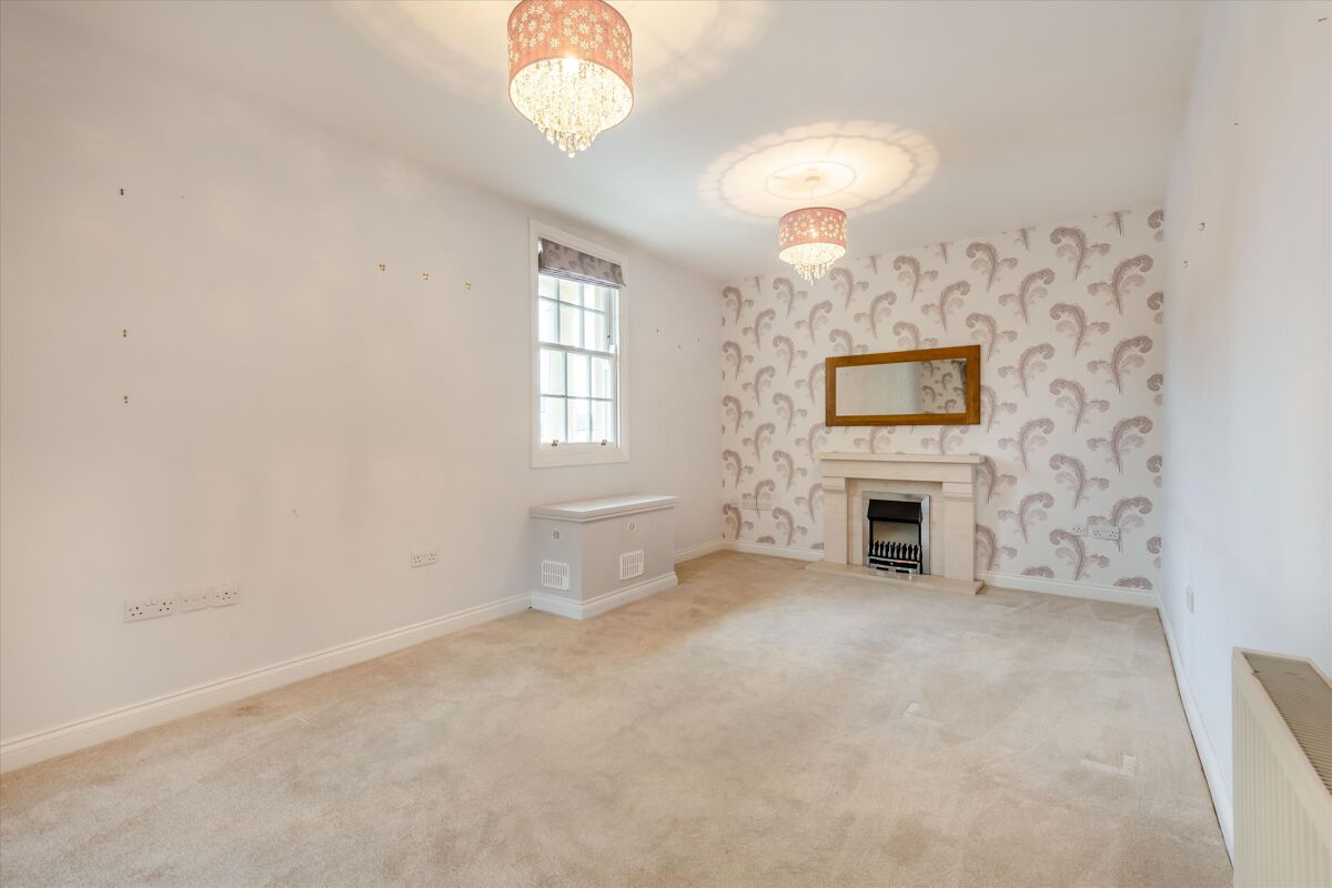 6 Beechwood Lane is a recently updated townhouse with