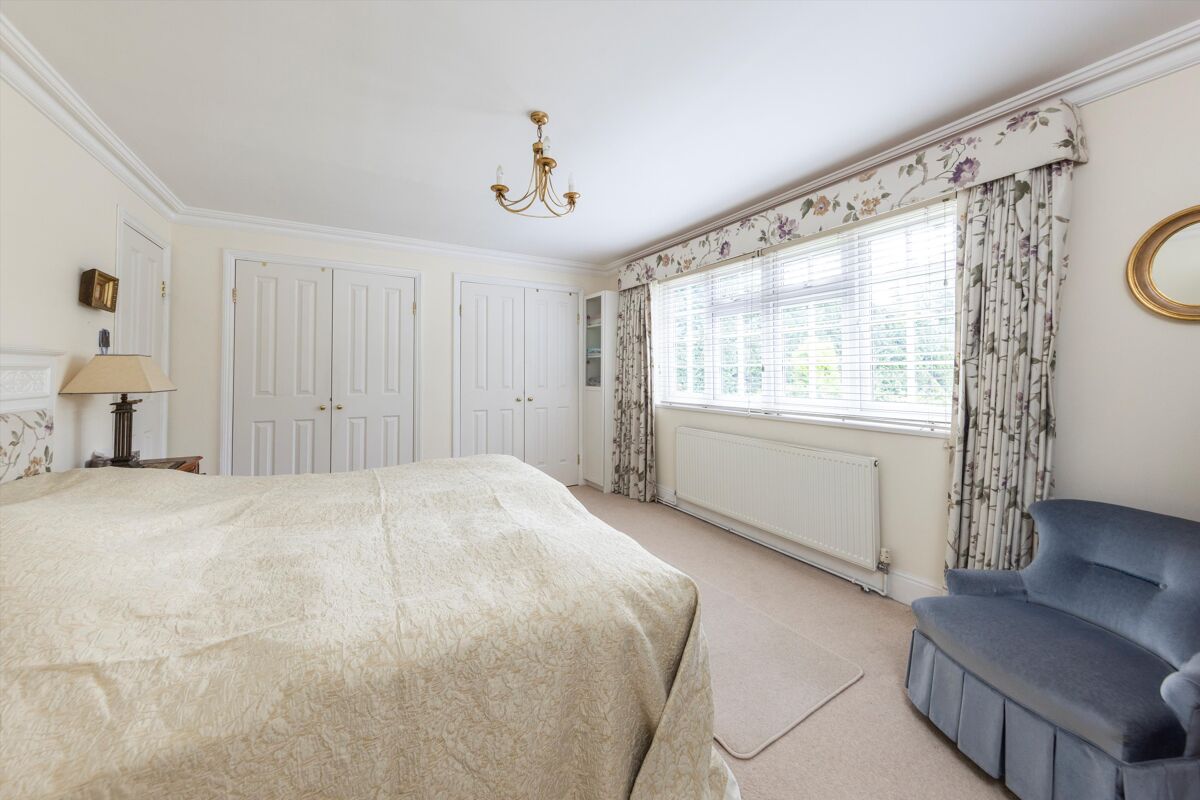 bungalow for sale in Burleigh Park, Cobham, Surrey, KT11 CBM012236538