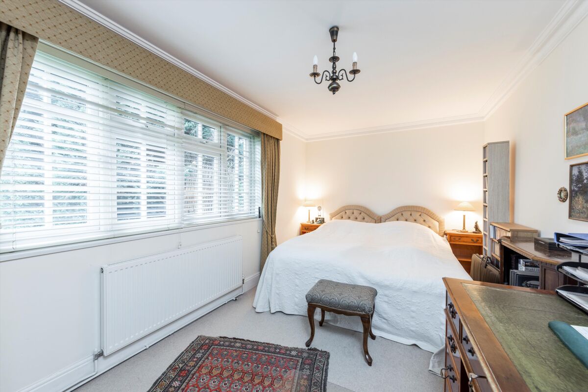 bungalow for sale in Burleigh Park, Cobham, Surrey, KT11 CBM012236538