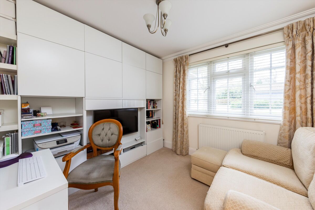 bungalow for sale in Burleigh Park, Cobham, Surrey, KT11 CBM012236538