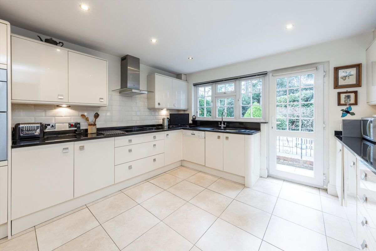 bungalow for sale in Burleigh Park, Cobham, Surrey, KT11 CBM012236538