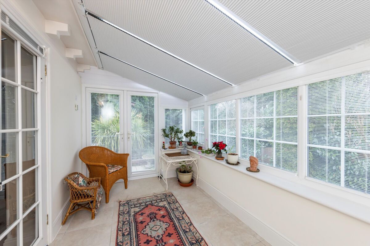 bungalow for sale in Burleigh Park, Cobham, Surrey, KT11 - CBM012236538 ...