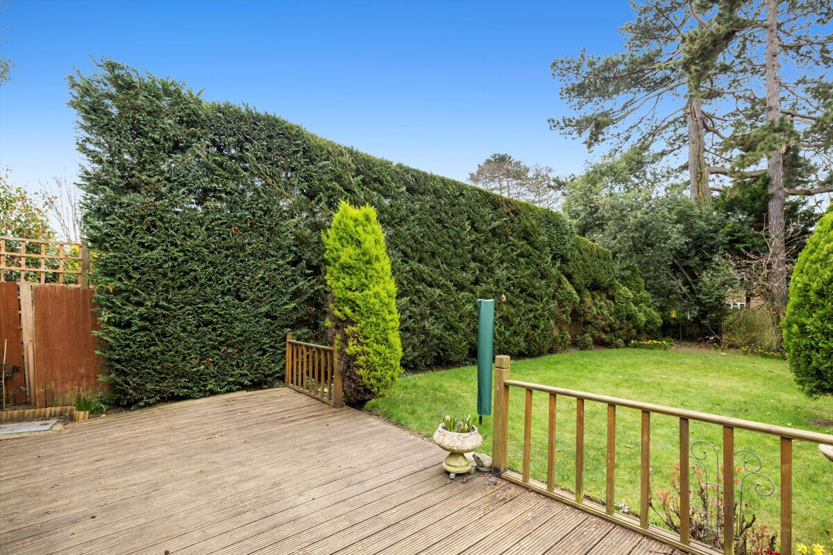 bungalow for sale in Burleigh Park, Cobham, Surrey, KT11 CBM012236538