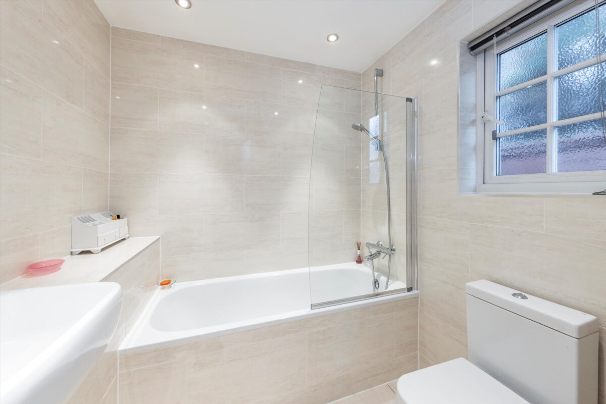 bungalow for sale in Burleigh Park, Cobham, Surrey, KT11 CBM012236538