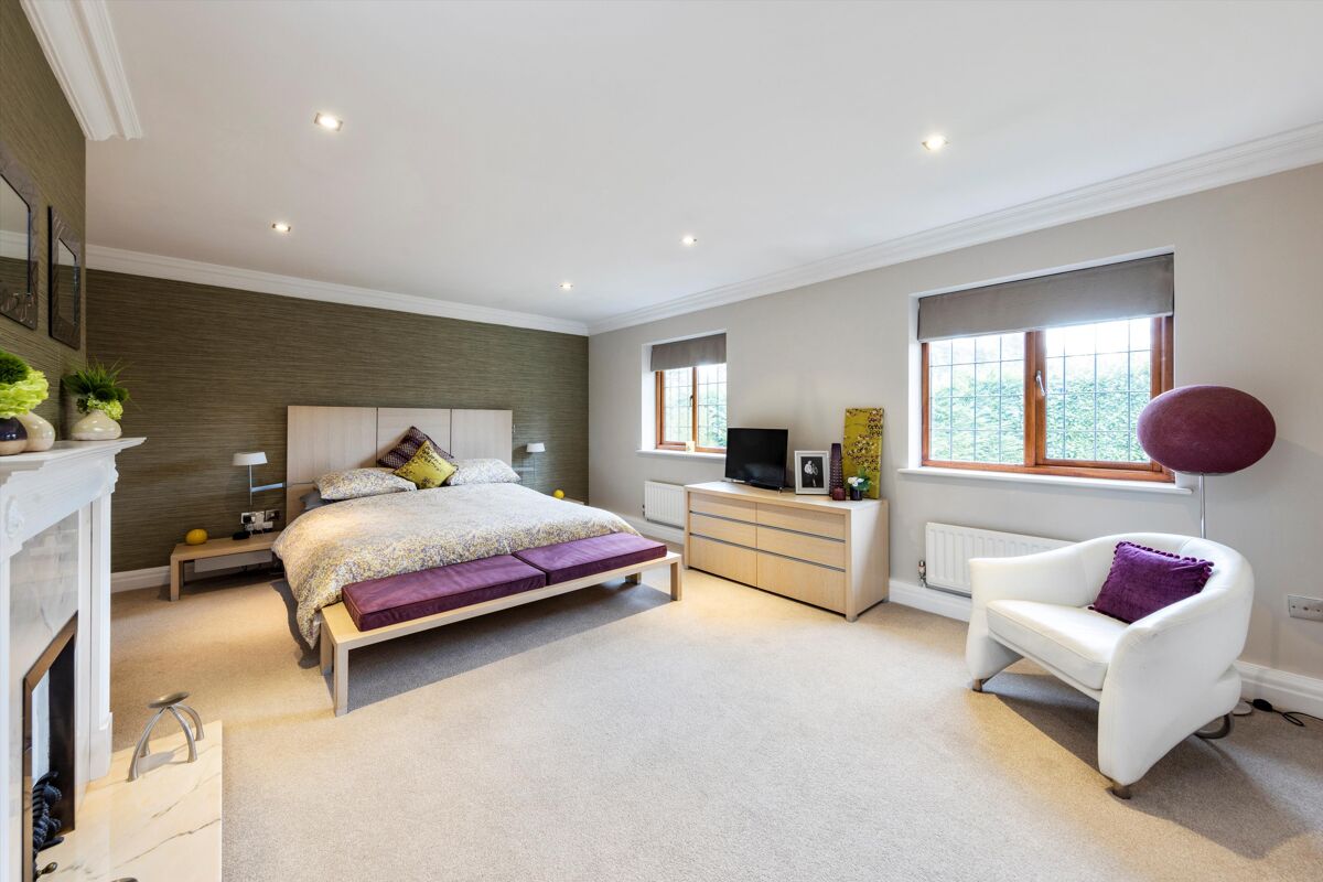 house for sale in Sandy Drive, Cobham, Surrey, KT11 CBM012247012