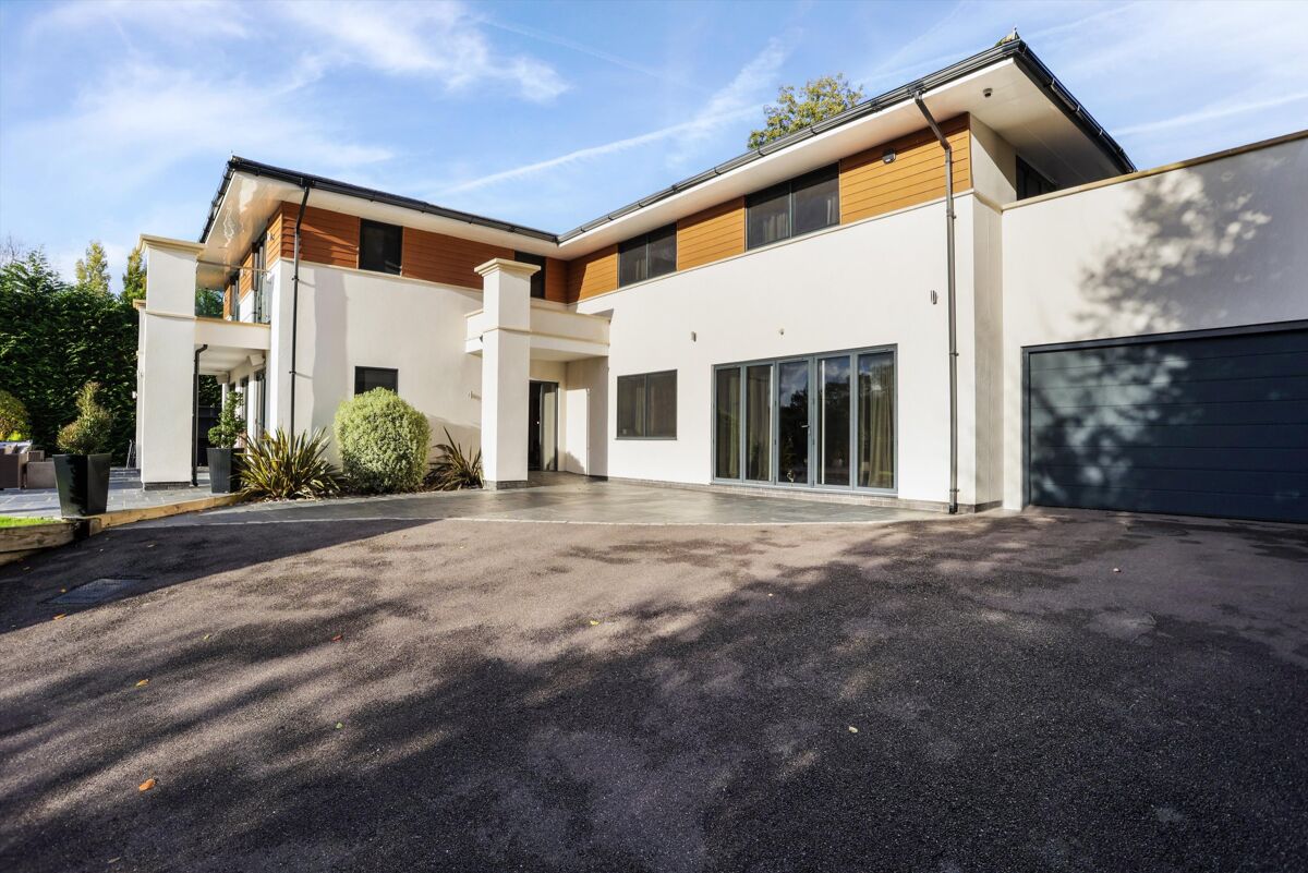 house for sale in Moles Hill, Oxshott, Leatherhead, Surrey, KT22