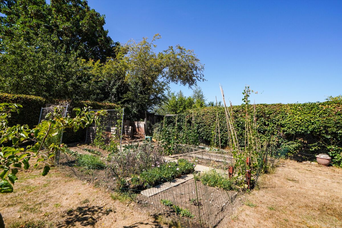 house for sale in Woodlands Road, Little Bookham, Leatherhead, Surrey