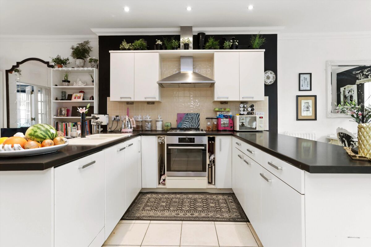 house for sale in White Lion Gate, Cobham, Surrey, KT11 CBM012281858