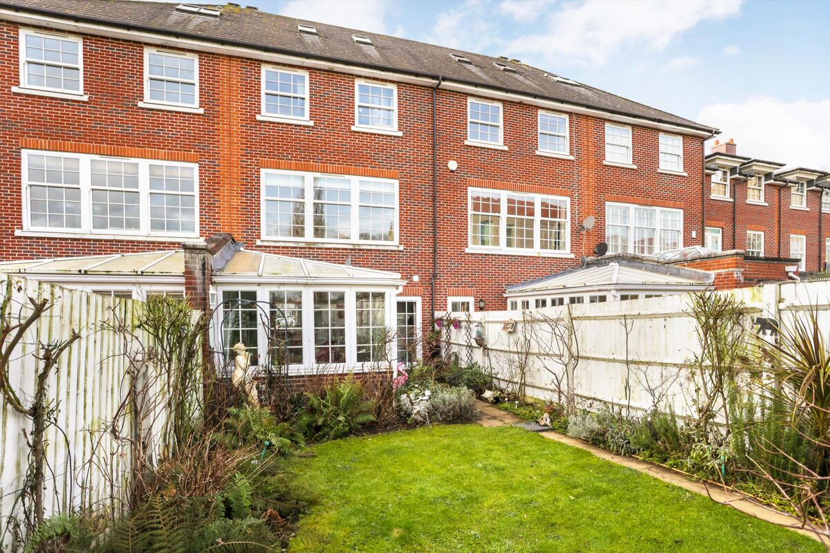 house for sale in White Lion Gate, Cobham, Surrey, KT11 CBM012281858