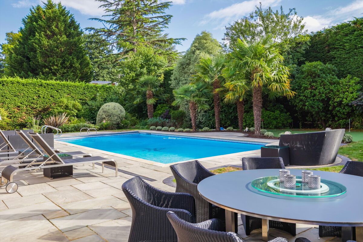 house for sale in Birds Hill Drive, Oxshott, Leatherhead, Surrey, KT22 CBM012295175 Knight Frank