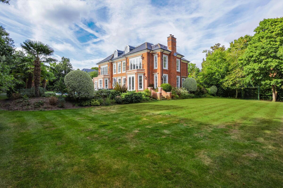 house for sale in Birds Hill Drive, Oxshott, Leatherhead, Surrey, KT22