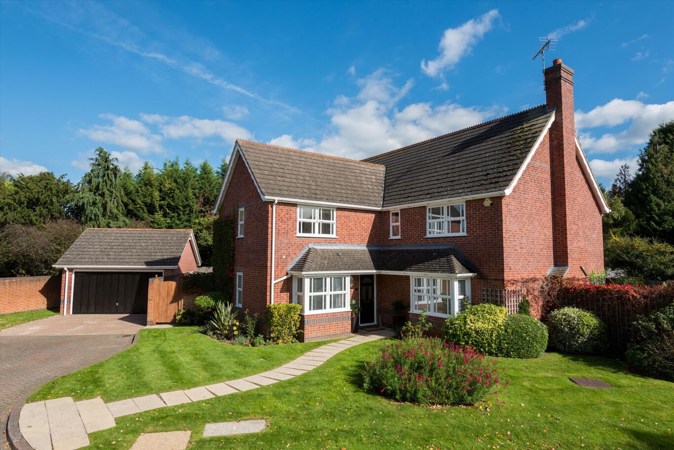 Image of St. Andrews Gardens, Cobham, Surrey, KT11