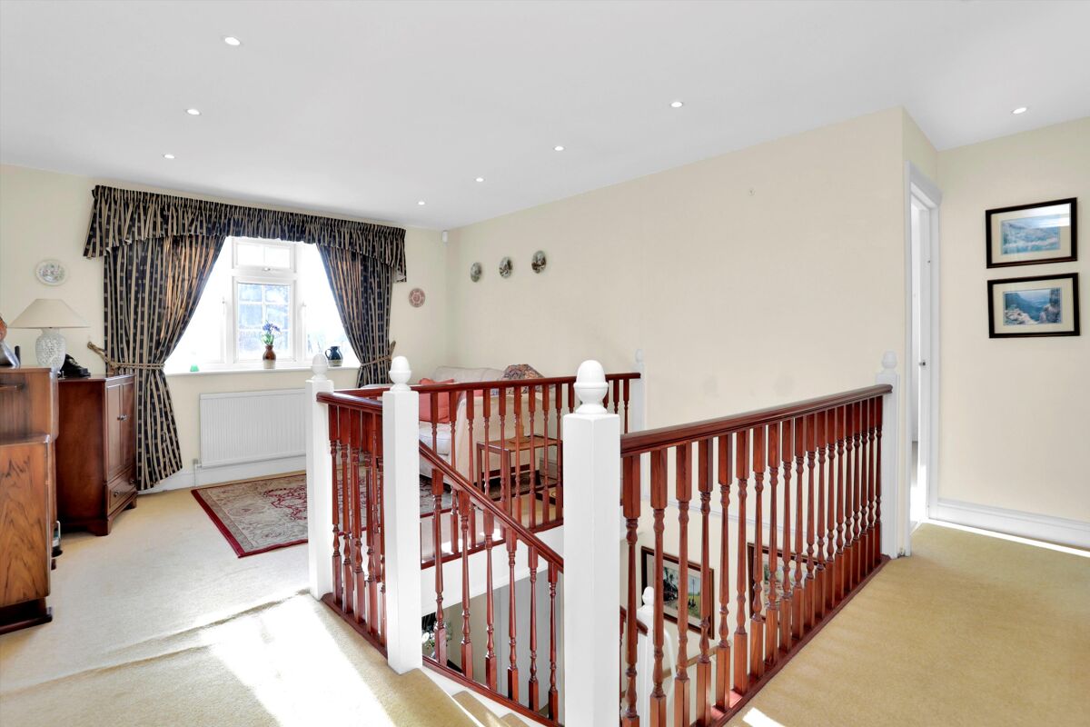 house for sale in Pine Walk, Cobham, Surrey, KT11 CBM012336593