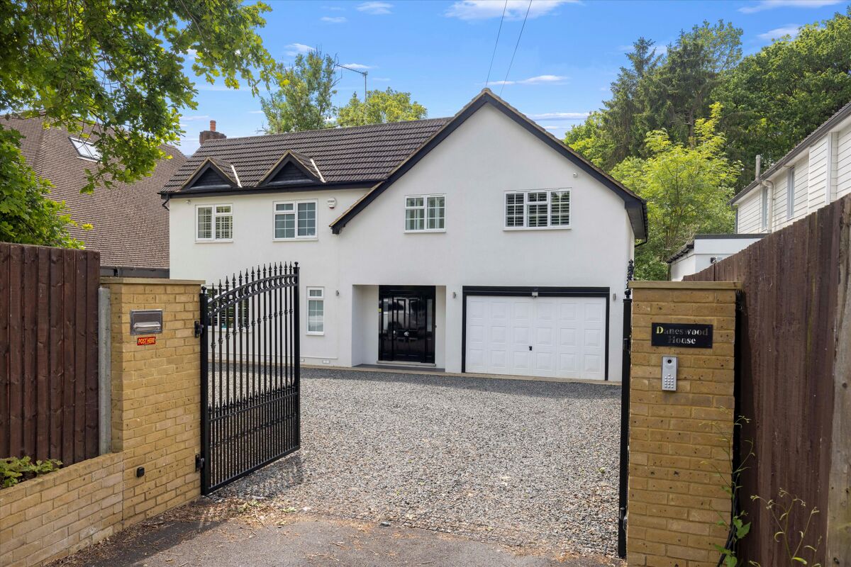 house for sale in Leatherhead Road, Oxshott, Leatherhead, Surrey, KT22