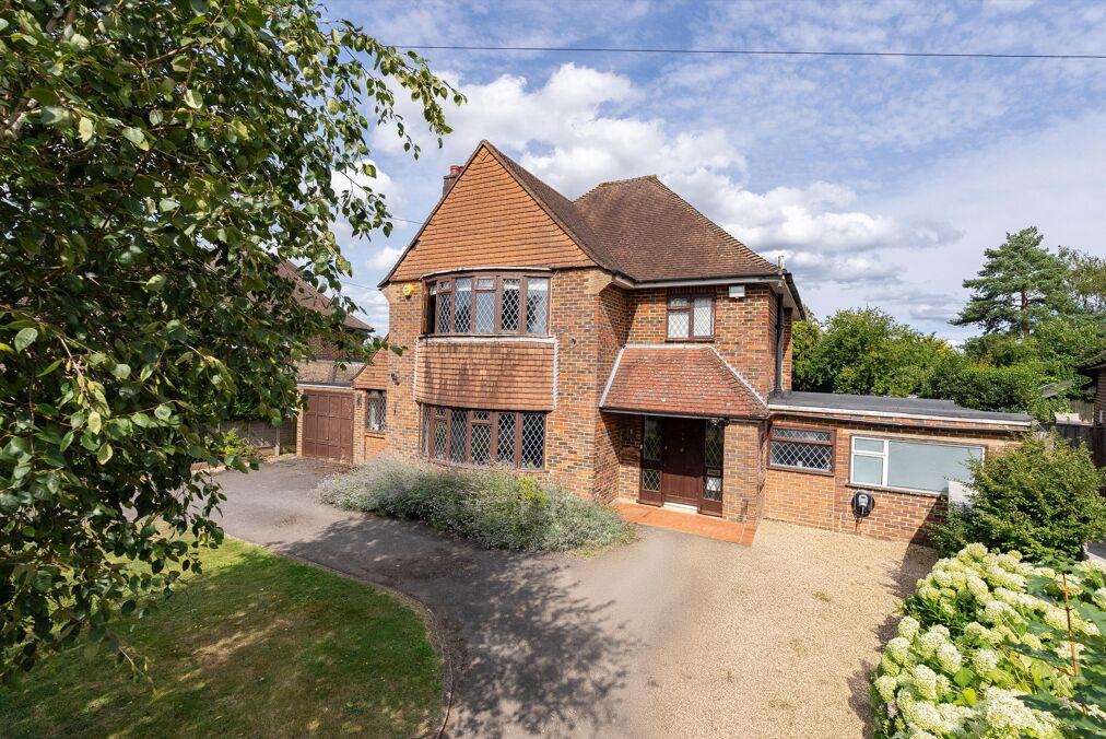 Image of Tudor Close, Great Bookham, Leatherhead, Surrey, KT23.