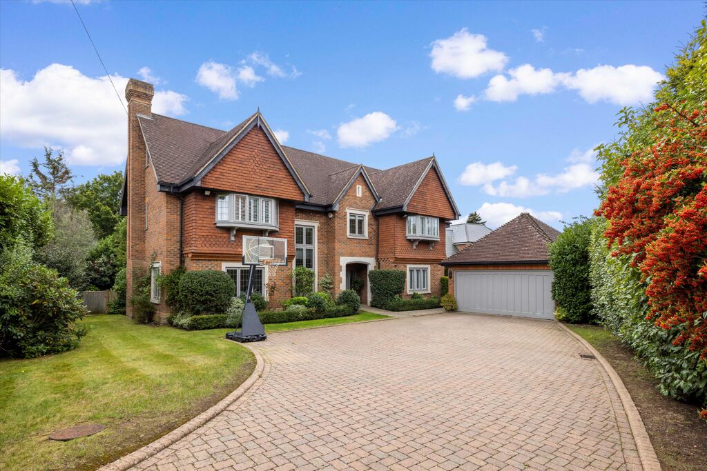 Image of Broad High Way, Cobham, Surrey, KT11