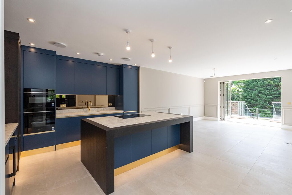 Image of Leigh Court Close, Cobham, KT11