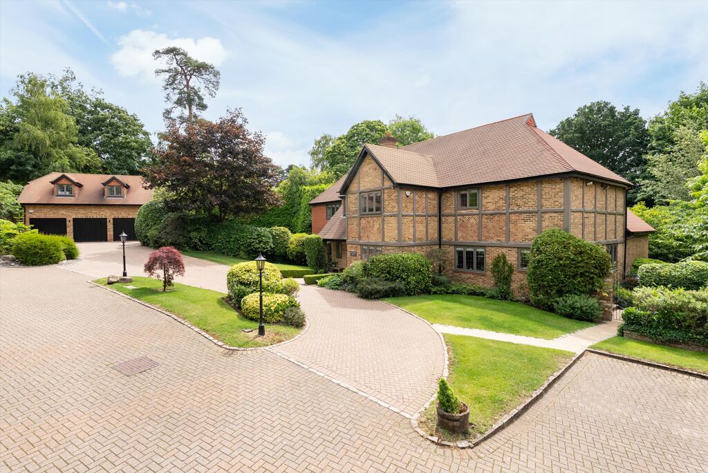 Image of The Starlings, Oxshott, Leatherhead, Surrey, KT22