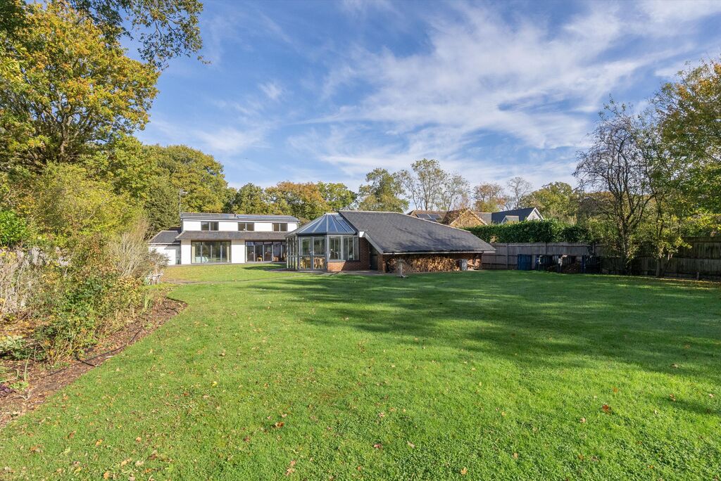 Image of The Glade, Fetcham, Leatherhead, Surrey, KT22