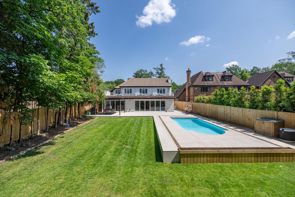 Image of Leatherhead Road, Oxshott, Leatherhead, Surrey, KT22