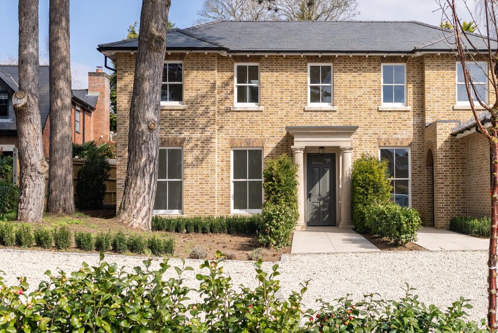 Image of Heath Ridge Green, Cobham, Surrey, KT11