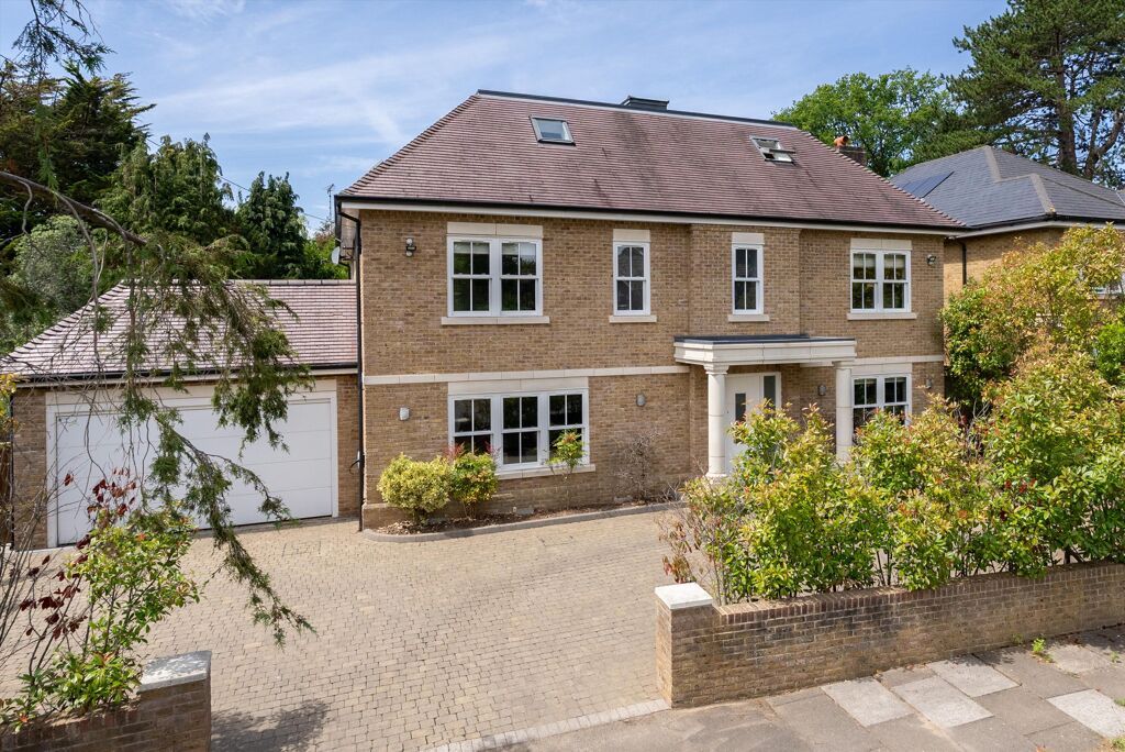 Image of Heath Ridge Green, Cobham, Surrey, KT11