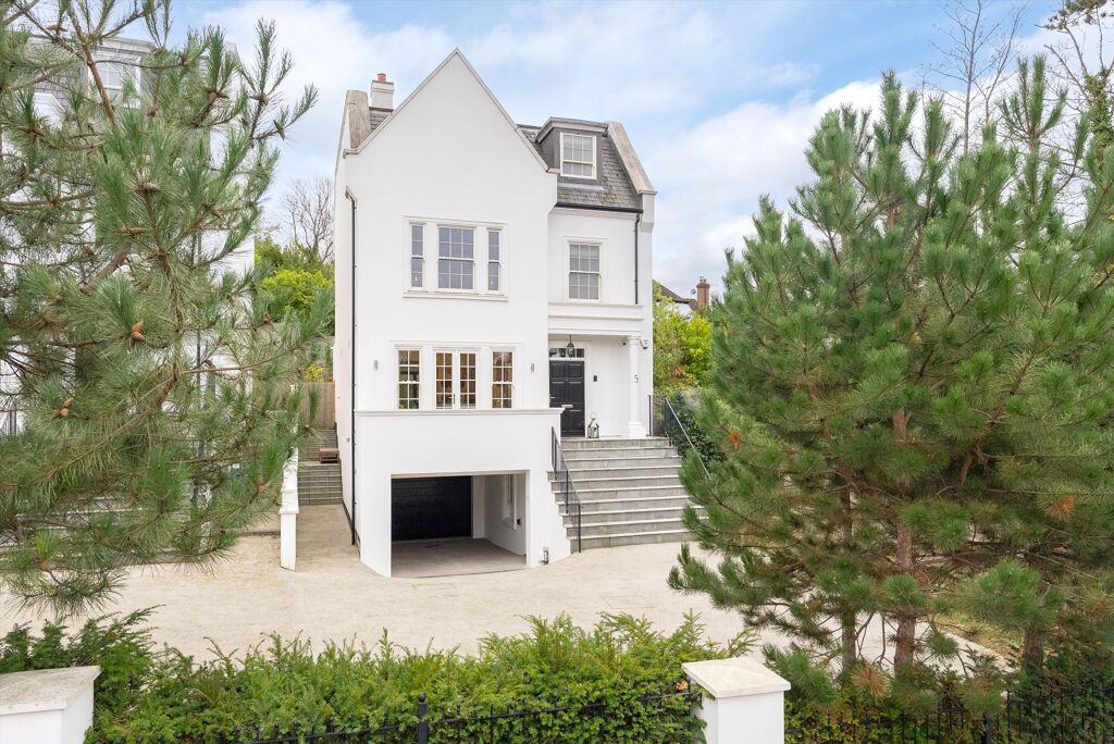 Image of Oakshade Road, Oxshott, Surrey, KT22