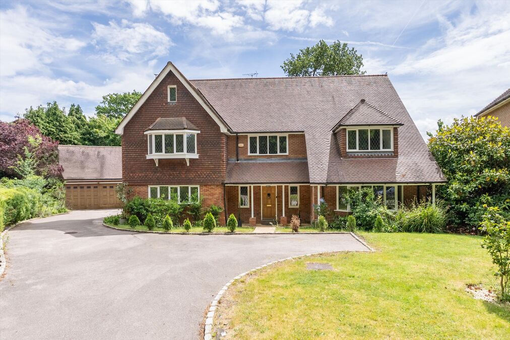 Image of Englemere Park, Oxshott, Leatherhead, Surrey, KT22