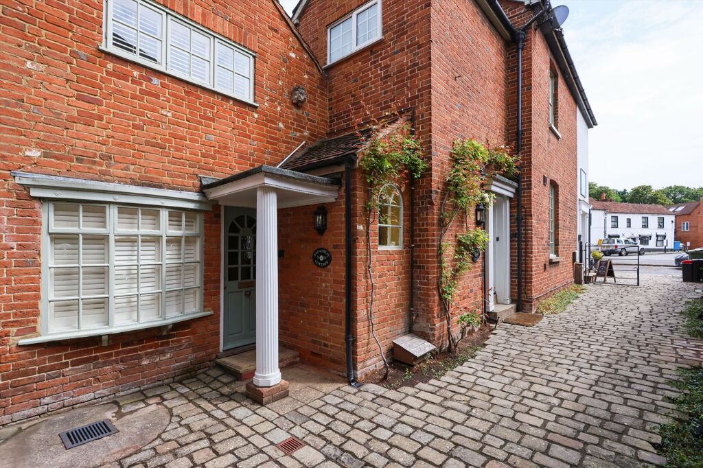 Image of High Street, Ripley, Surrey, GU23