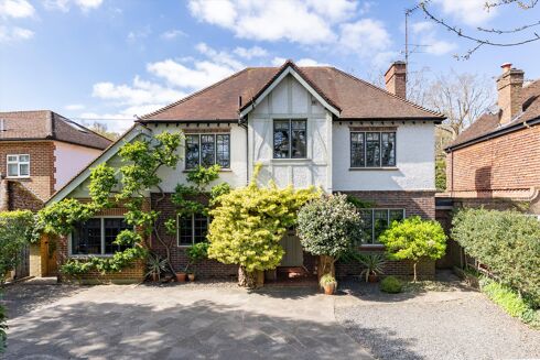 Picture of 4 bedroom house for sale.