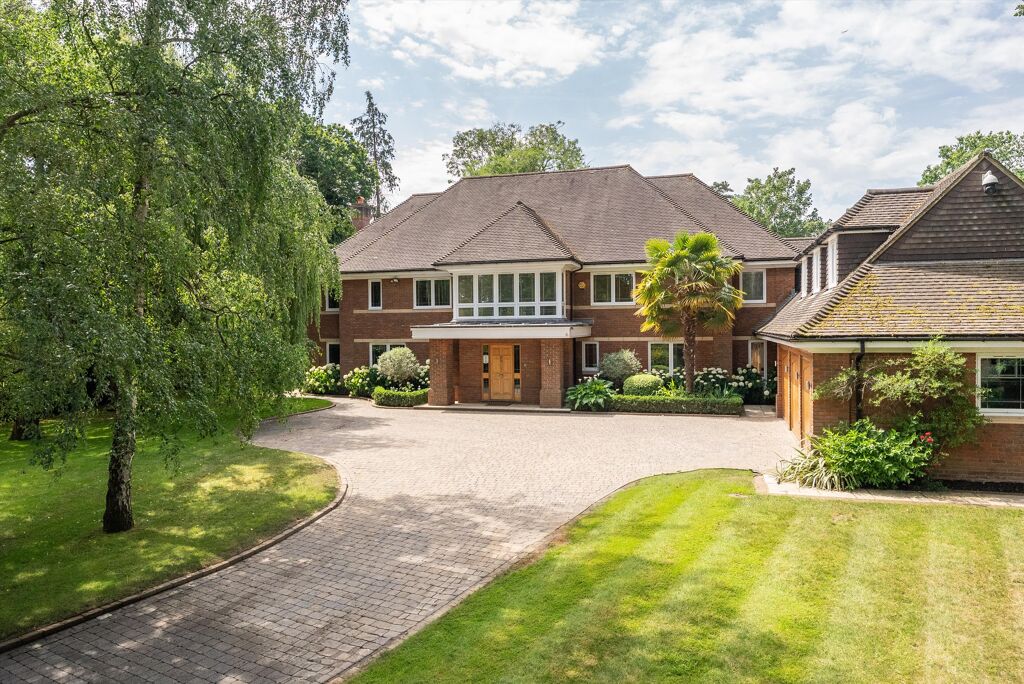 Image of 4 Broomfield Ride, Oxshott, Leatherhead KT22