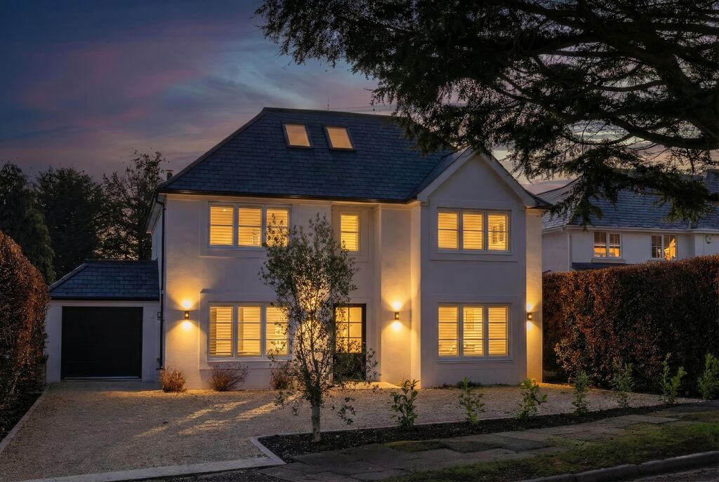 Image of Heath Ridge Green, Cobham, Surrey KT11.