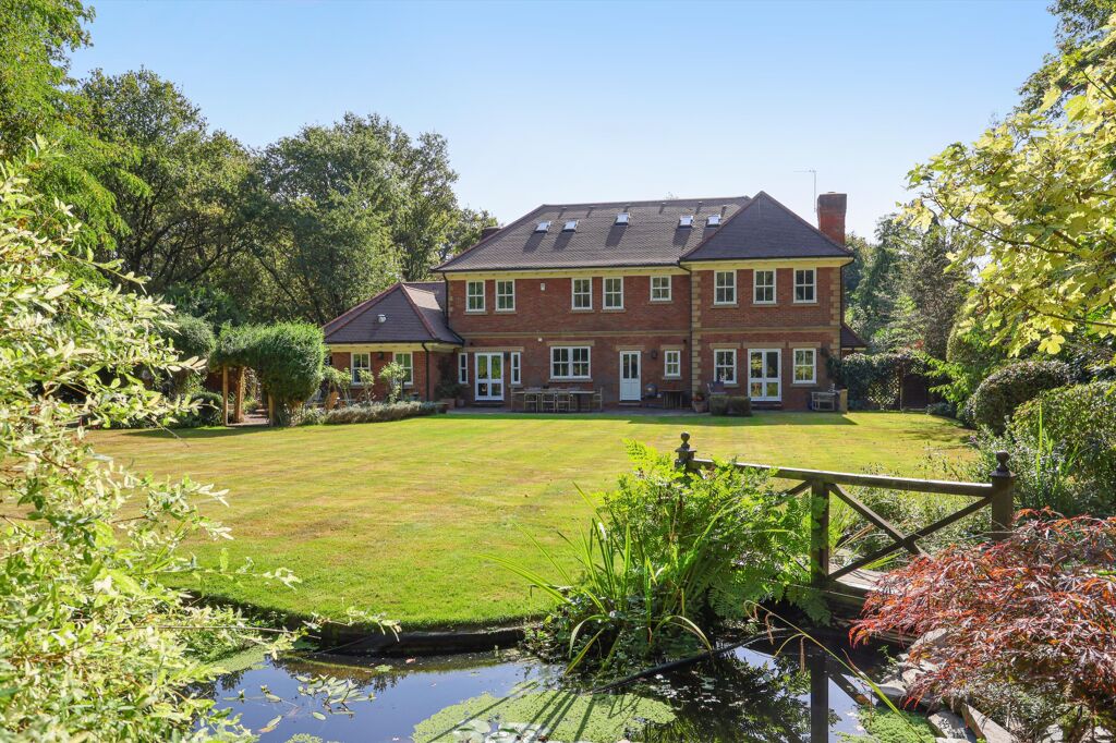 Image of Portsmouth Road, Cobham, Surrey KT11