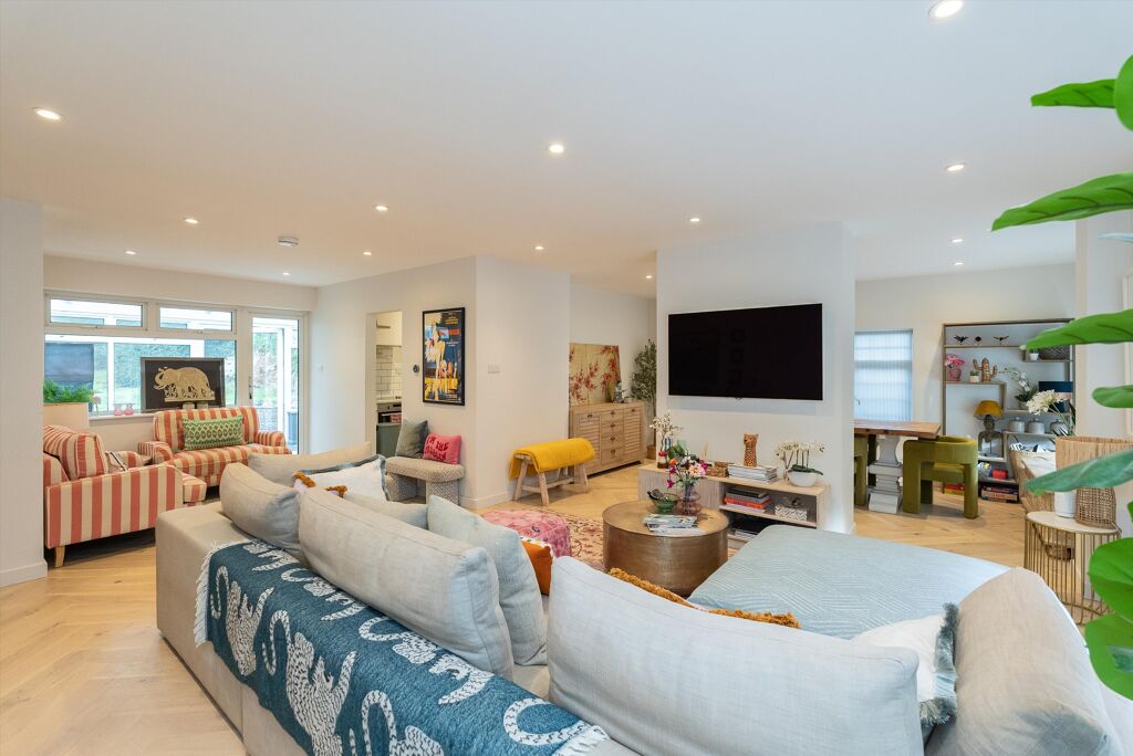 Image of Twinoaks, Cobham, Surrey KT11