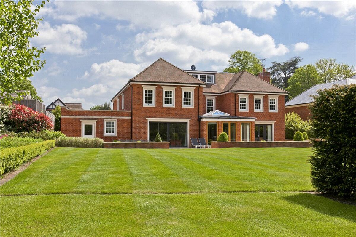house for sale in Fairmile Avenue, Cobham, Surrey, KT11 CBM080102