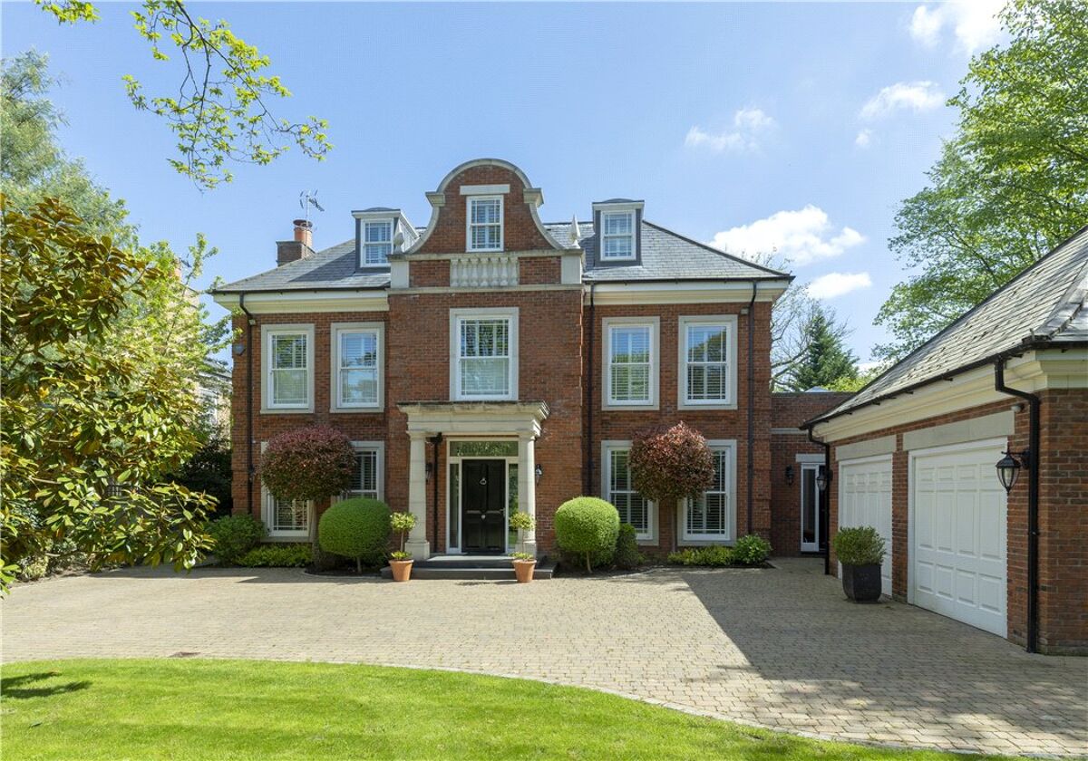 house for sale in Fairoak Close, Oxshott, Surrey, KT22 - cbm100036 ...