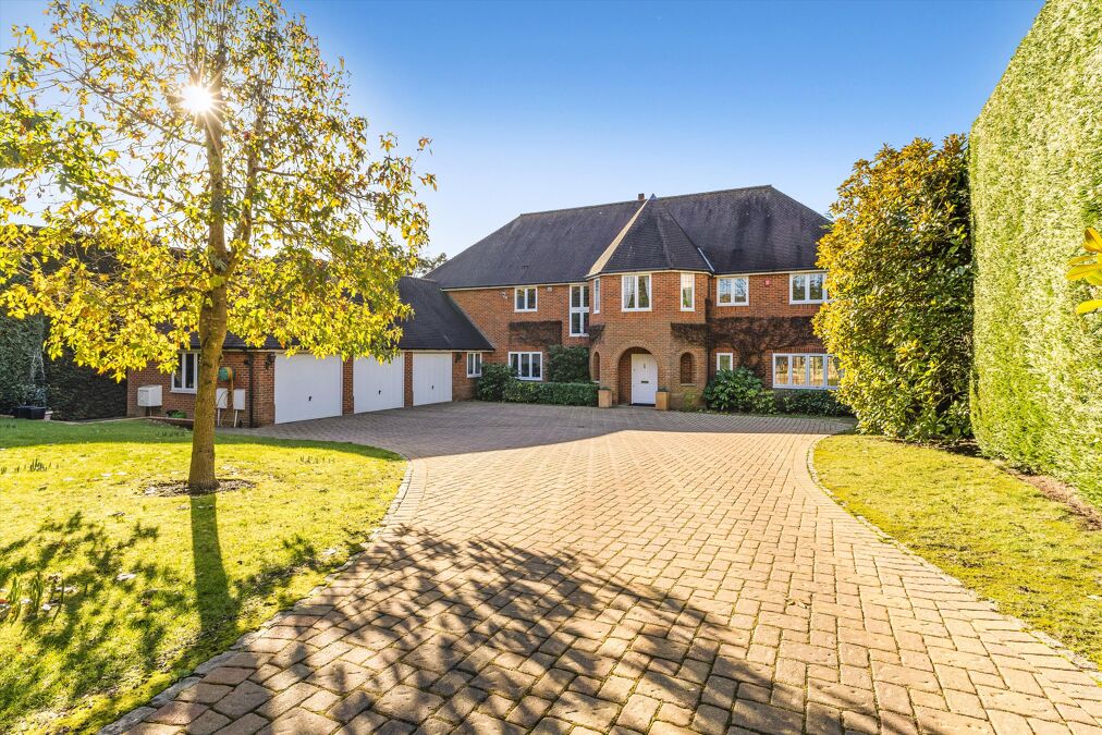 Image of Knipp Hill, Cobham, Surrey, KT11