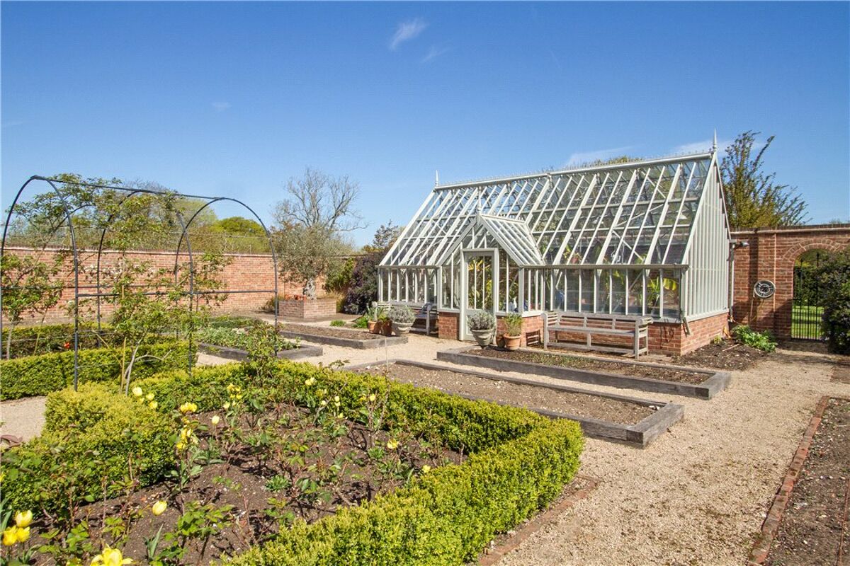 house for sale in Mill Lane, Ripley, Surrey, GU23 CBM140068 Knight