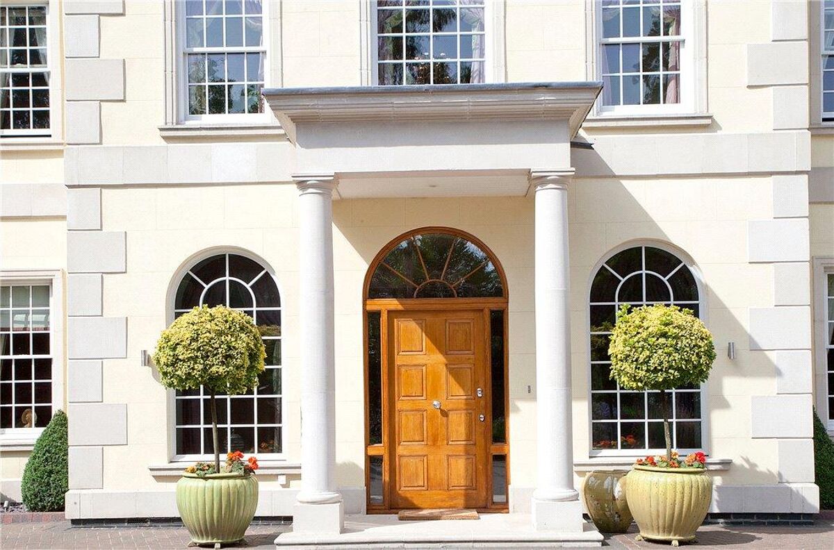 house for sale in Birds Hill Road, Oxshott, Leatherhead, Surrey, KT22