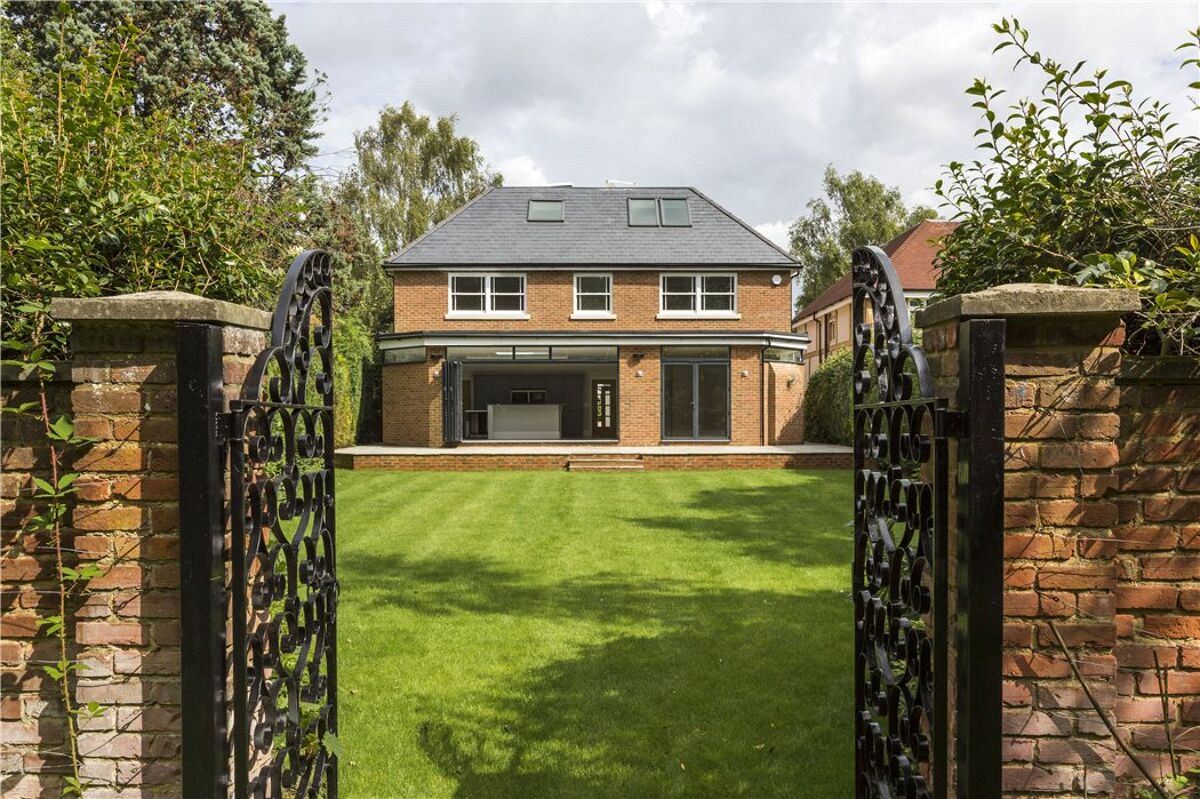 house for sale in Links Green Way, Cobham, Surrey, KT11 CBM140099