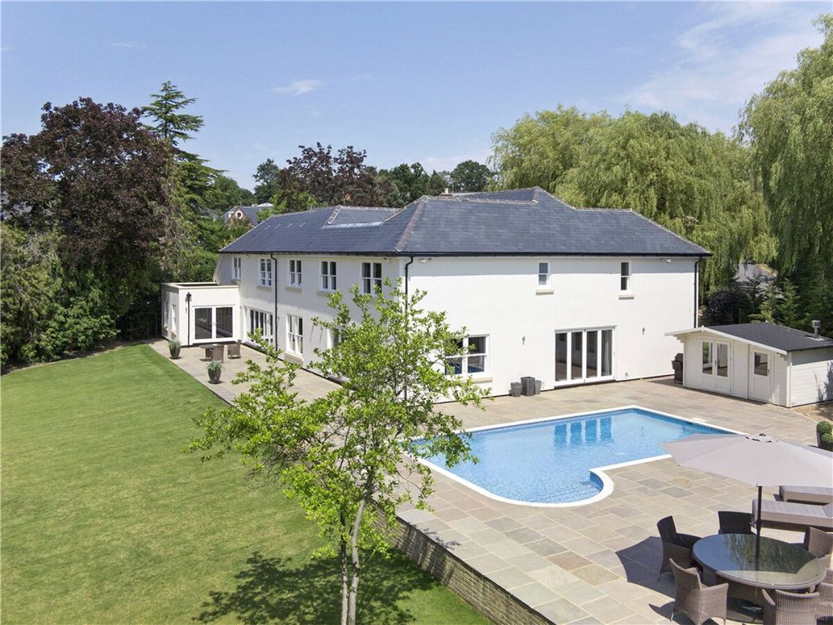 house for sale in Moles Hill, Oxshott, Surrey, KT22 CBM140133