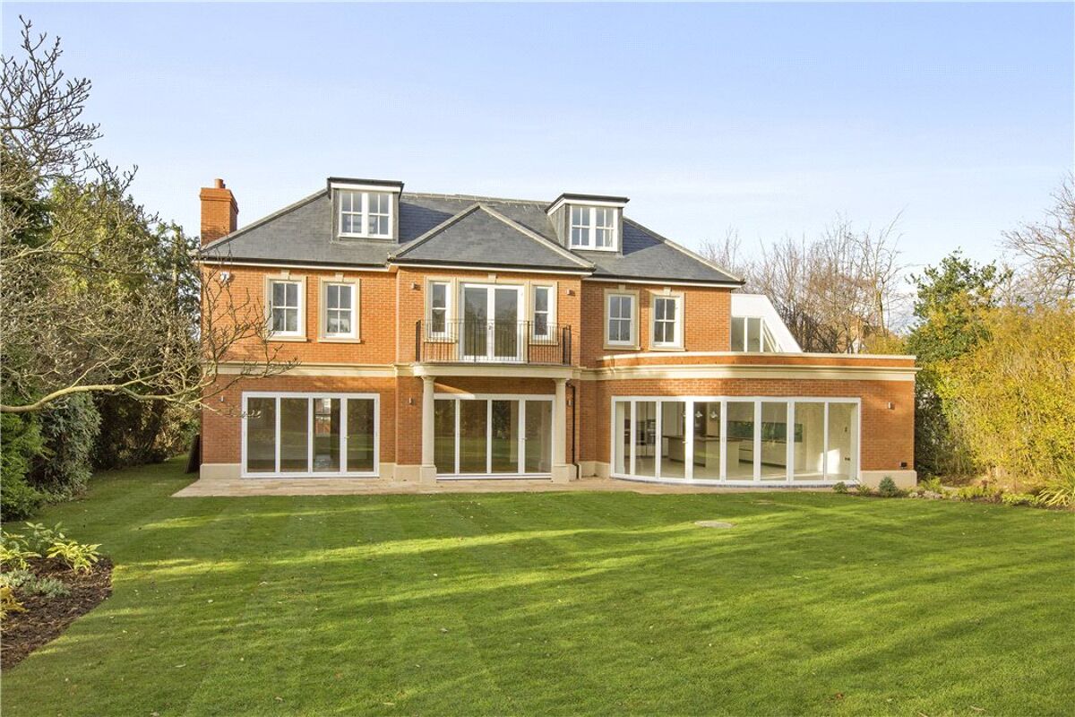 house for sale in Oxshott Rise, Cobham, Surrey, KT11 CBM140187