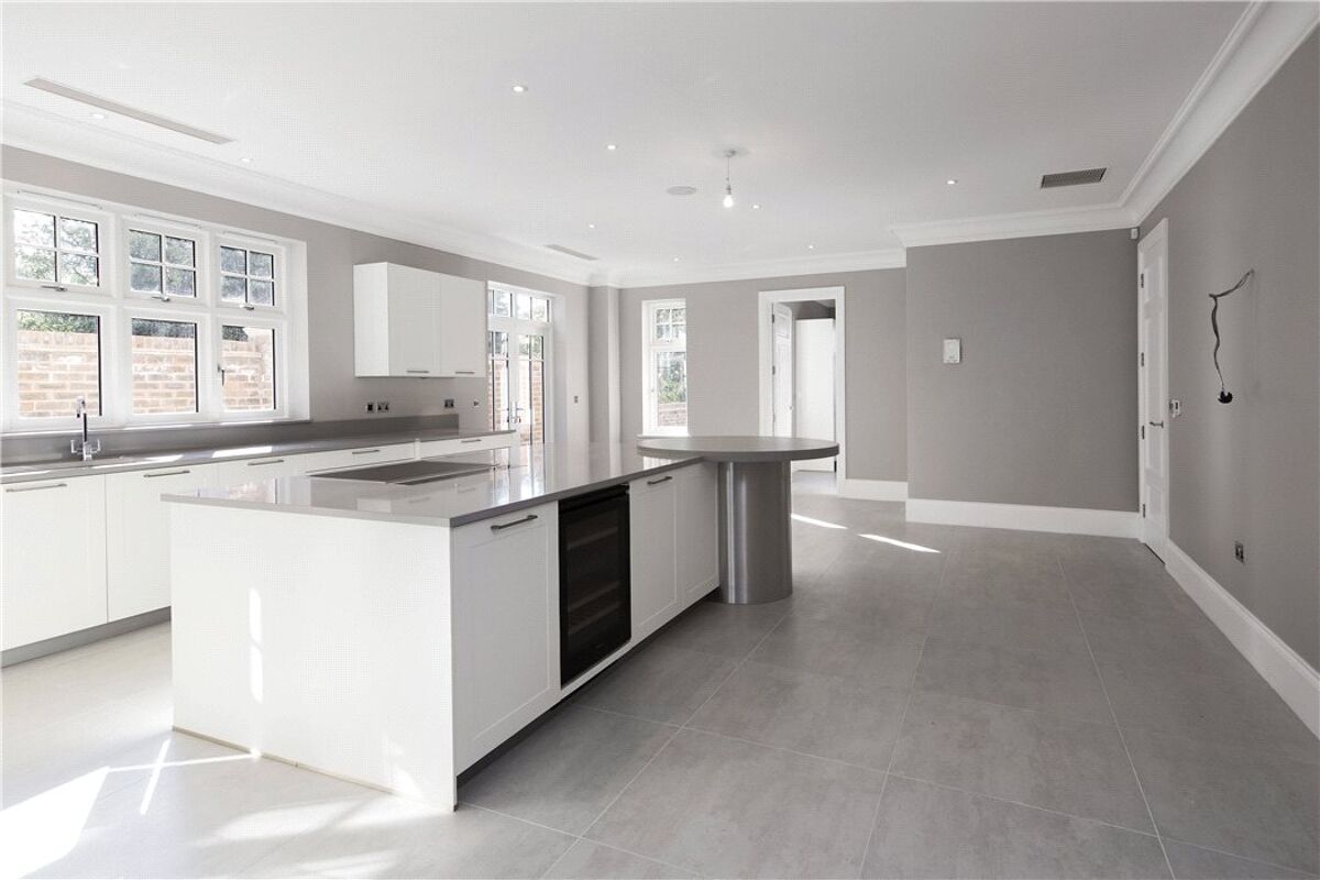 house for sale in Wrens Hill, Oxshott, Surrey, KT22 CBM140212