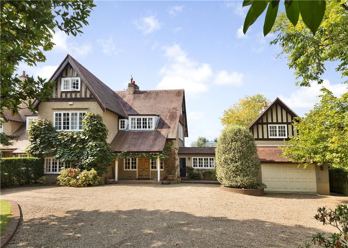 house for sale in Copsem Lane, Oxshott, Leatherhead, Surrey, KT22