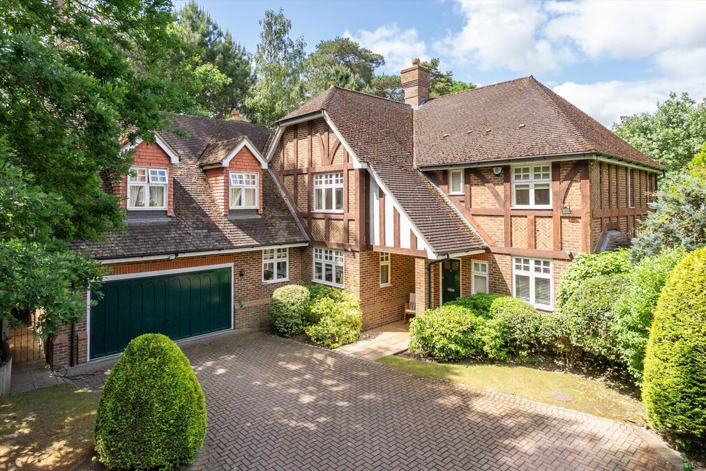 Image of Wellington Place, Cobham, Surrey, KT11