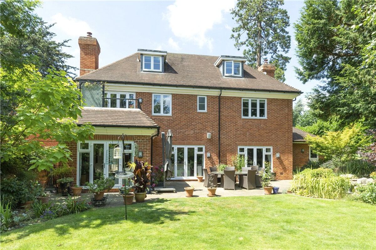 house for sale in Wychwood Close, Oxshott, Surrey, KT22 CBM160030
