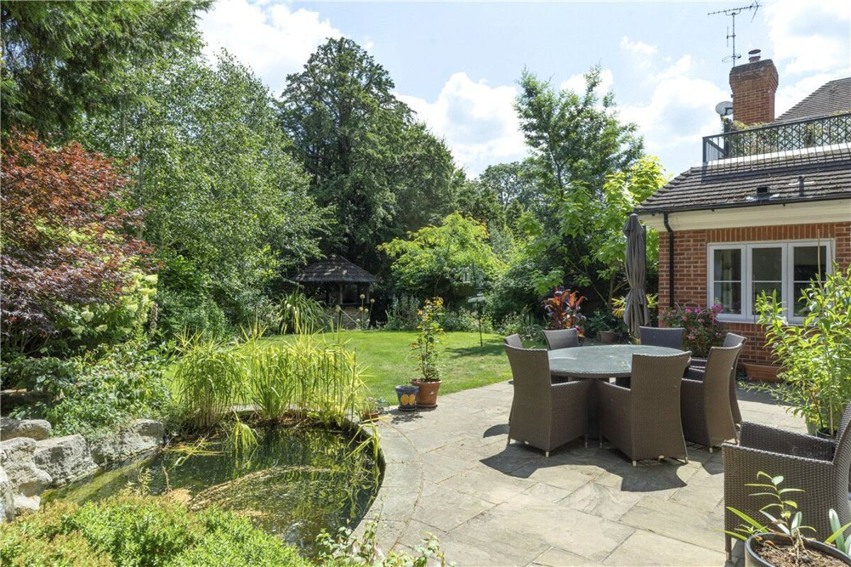 house for sale in Wychwood Close, Oxshott, Surrey, KT22 CBM160030