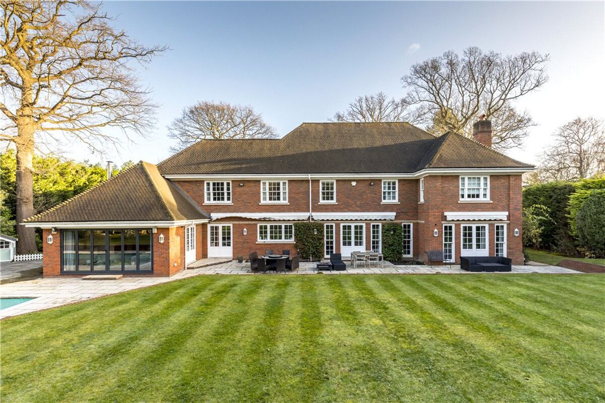 house for sale in Broomfield Ride, Oxshott, Surrey, KT22 CBM160092 Knight Frank