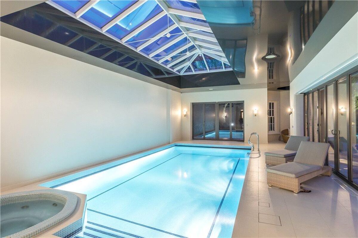 house for sale in Leys Road, Oxshott, Leatherhead, Surrey, KT22