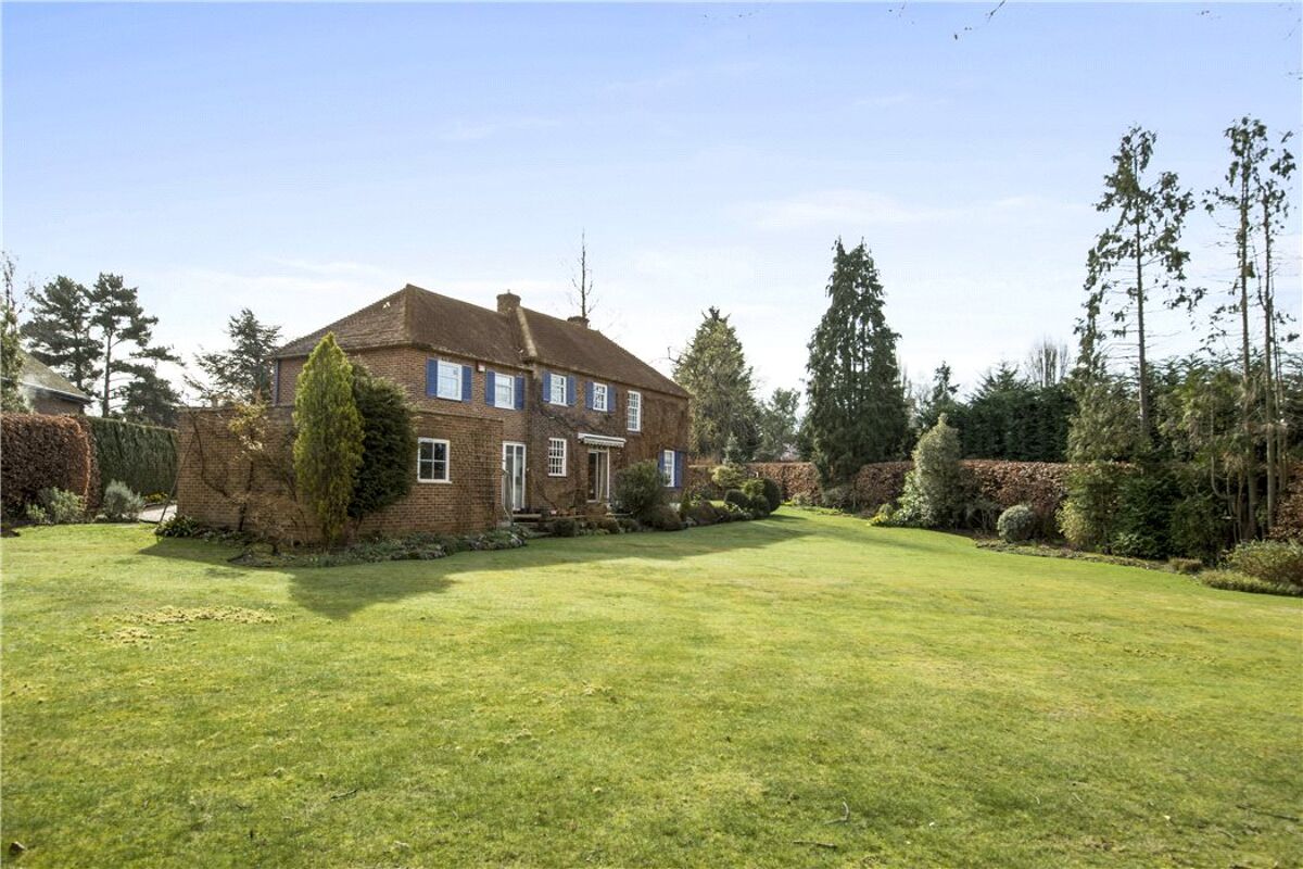 House for sale in Spicers Field, Oxshott, Leatherhead, Surrey, KT22